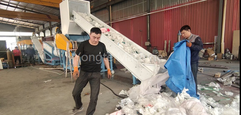 Yongte plastic film recycling equipment has successfully passed the acceptance inspection