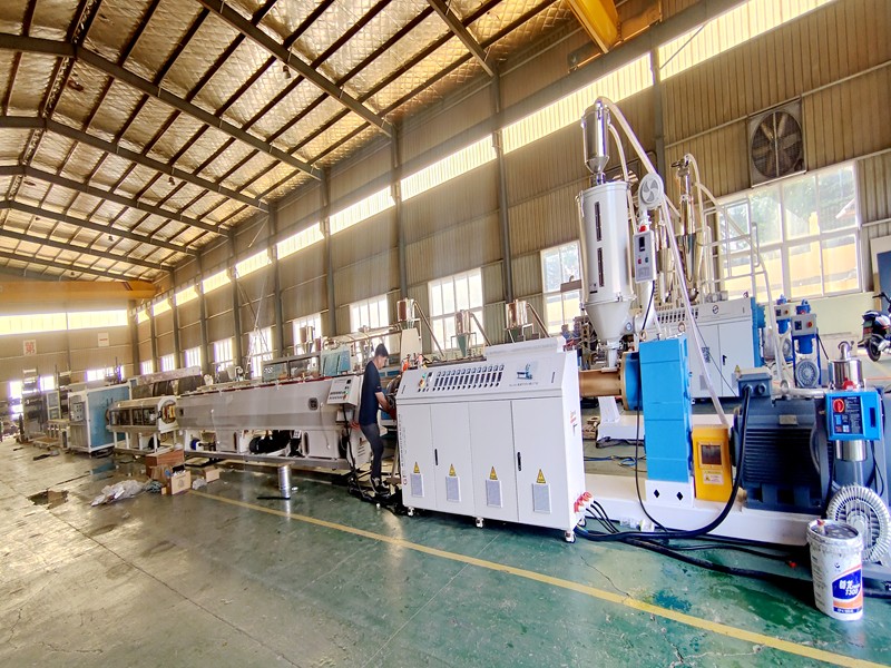 75-250mm high-speed PE pipe extrusion equipment