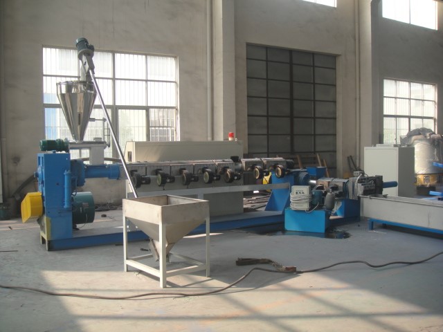 Double Stage Granulating Machine